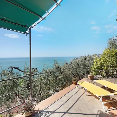 Apartament Casa Gelsomino Imperia