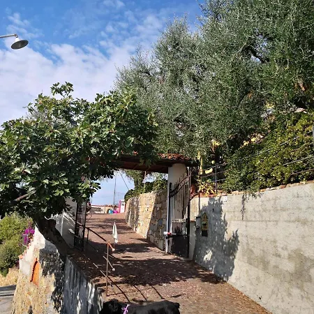 Apartament Casa Gelsomino Imperia